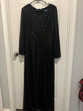 Ever Pretty Black Long Sleeve Sequin V-Neck Gown